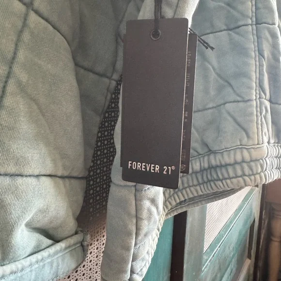 Forever 21 Light Blue Quilted Puffer Jacket - Picture 3 of 3